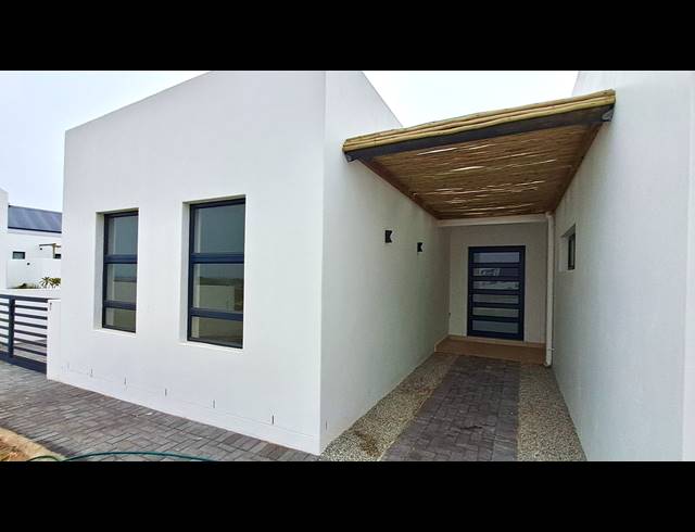 4 BEDROOM HOUSE FOR SALE IN ATLANTIC SANDS PRIVATE ESTATE